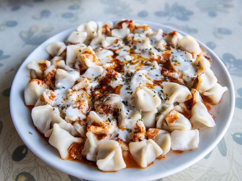 mantinin-yanina-ne-gider-k.png Mantı Sosu Siparişi