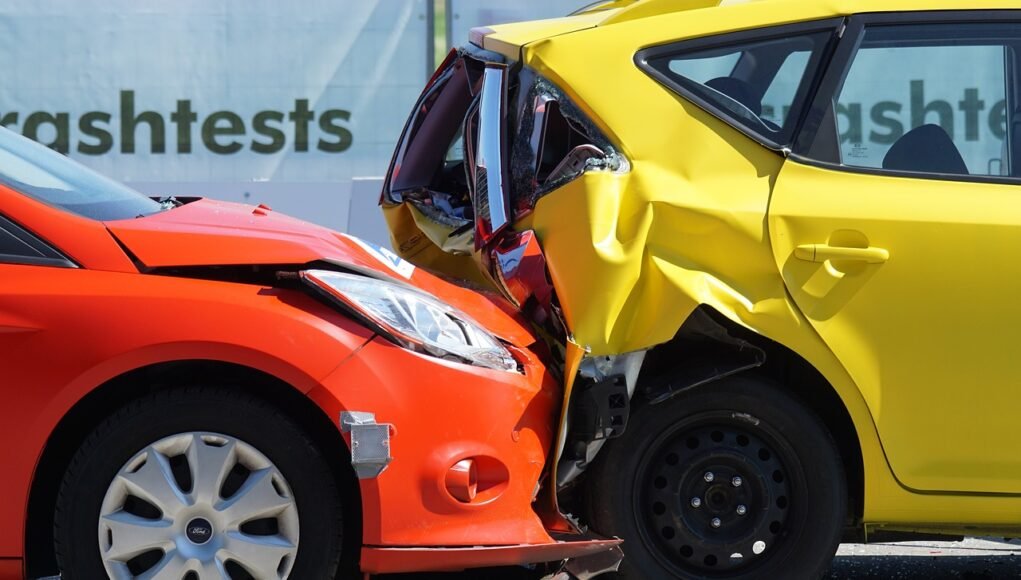 crash test, collision, rear-end collision, 60 km h, diversion, liability, insurance, mobile, smartphone, car insurance, claim, insurance, insurance, insurance, insurance, insurance, car insurance, car insurance